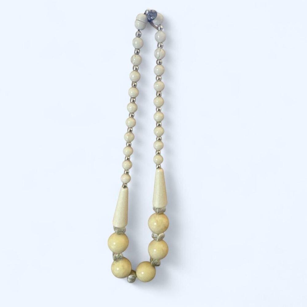 White and silver beaded necklace